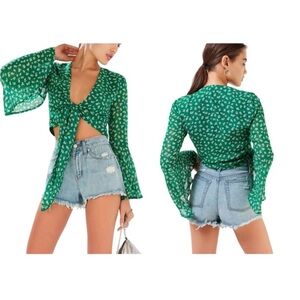 Urban Outfitters Cropped Tie Front Top Green White Flowers Bell Sleeves